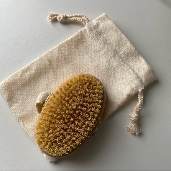 Davine’s Exfoliating Dry Brush + Canvas Storage Bag - Picture 2 of 3